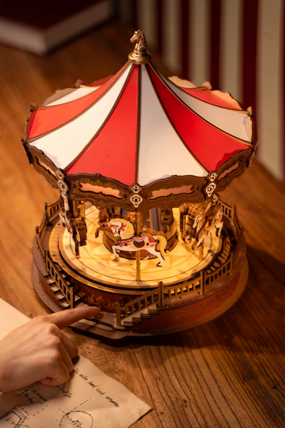 Rolife Classic Carousel – 3D Fa Körhinta Epitokeszlet
